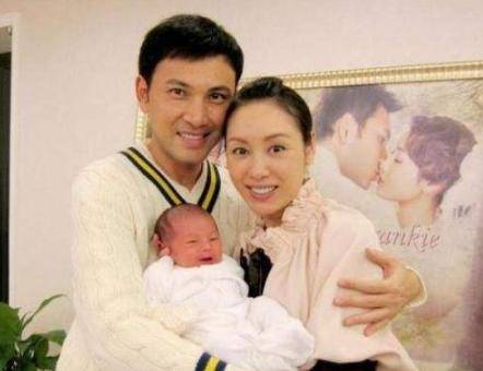 48歲郭可盈曬與林文龍合照，兩人因戲生情相戀23年，女兒繼承美貌