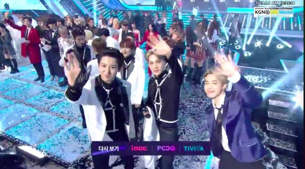 EXO、BTS、Wanna One合體黏緊緊謝幕 柩國唱完直接躺在舞台