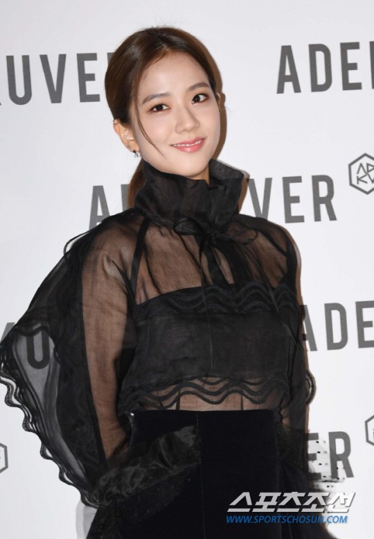 [BLACKPINK][新聞]190101 SM娛樂：「KAI和JENNIE是互相有好感交往中的關係