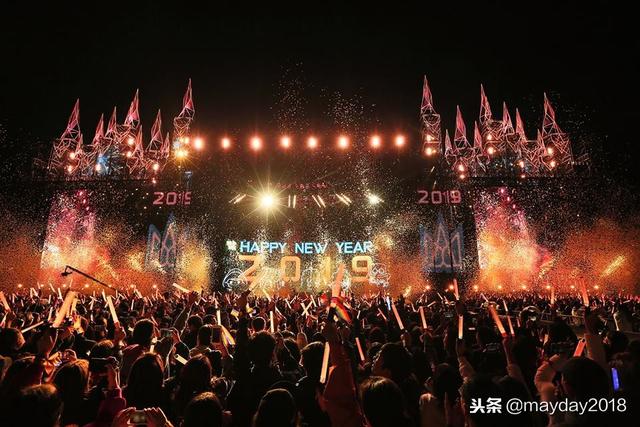 「五月天」五月天陪你跨年！10天10場壓軸加班！2019年還要一起走