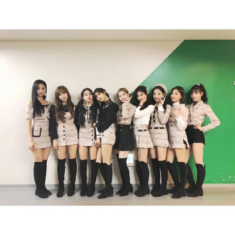 [TWICE][新聞]181231 TWICE「Wake me up」受賞日本唱片大賞優秀作品獎…首次獲得該殊榮