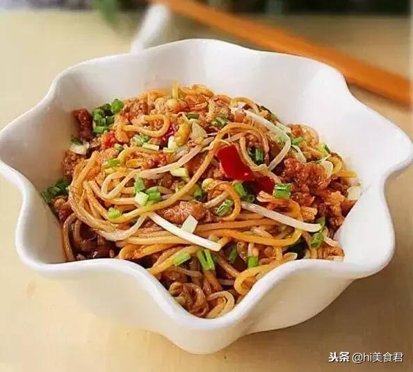 清爽可口的豆芽怎麼做好吃？這16種家常豆芽做法，好吃做法又簡單