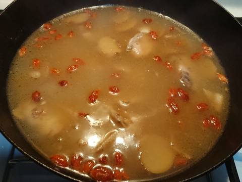 阿嬤的私房味麻油雞，飯店都不一定做得出來的好味道，鮮美好吃，強身健體！