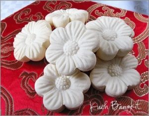 傳統年餅【Kuih Bangkit】的做法，入口即化的口感，人人都愛！ 
