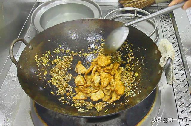 想吃烤肉別買了，大廚教你在家做，只要家裡有瘦肉，想吃隨時做
