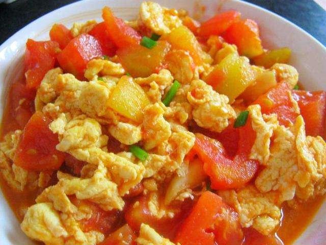 西紅柿炒蛋時，雞蛋千萬不要直接下鍋炒，多加一步，美味翻倍
