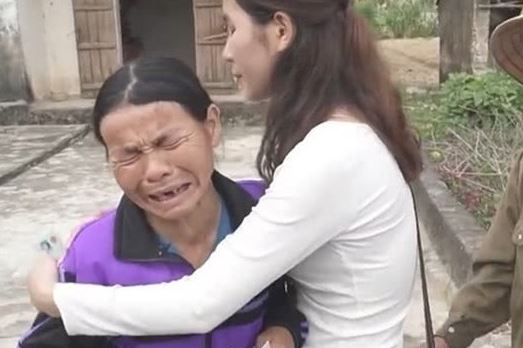 女兒「整容成正妹」！卻遭聾啞母推開「拒相認」大哭質問「你是誰」？