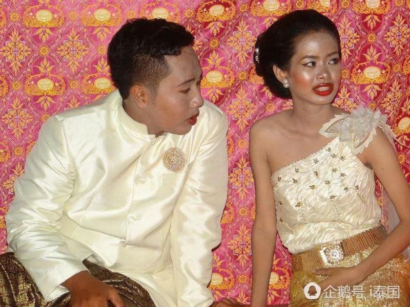 新娘被畫成「如花」 換化妝師 再結一次