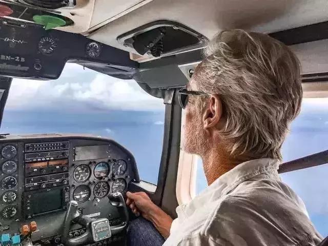 60歲的大爺，20歲的身體，18歲的生活方式，這才是活得最賺的人生 