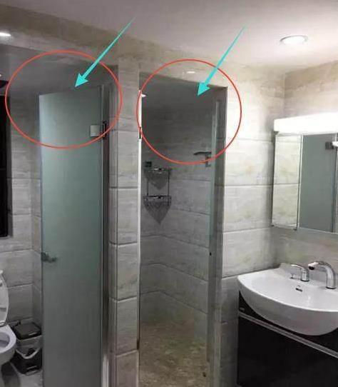 老婆堅持在洗手間裝「兩個門」, 開始我不解, 完工後鄰居紛紛效仿