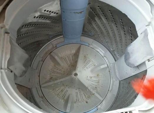 洗衣機只用不洗，比衣服更髒，跟老保姆學一招，清潔洗衣機不費勁