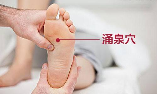 冬天，用「鹽袋」來燙腳，溫補元陽，入腎經，方便、省事，一勞永逸