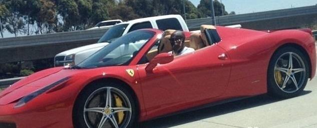 看看詹姆斯科比的豪車，再看看哈登萊昂納德的豪車，網友：難以置信