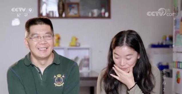 10年跟拍5個孩子，反差巨大，放手的媽媽VS不放手的媽媽形成鮮明對比