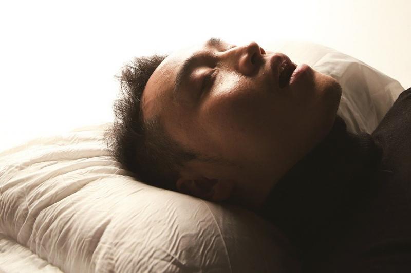 常打鼾的人恐是「頸動脈硬化」　醫師警告：腦缺血機率暴增4倍