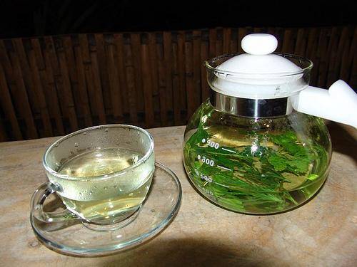 痛風的人一定要看一看，每天用它泡水喝，排出高尿酸，痛風不再痛！！