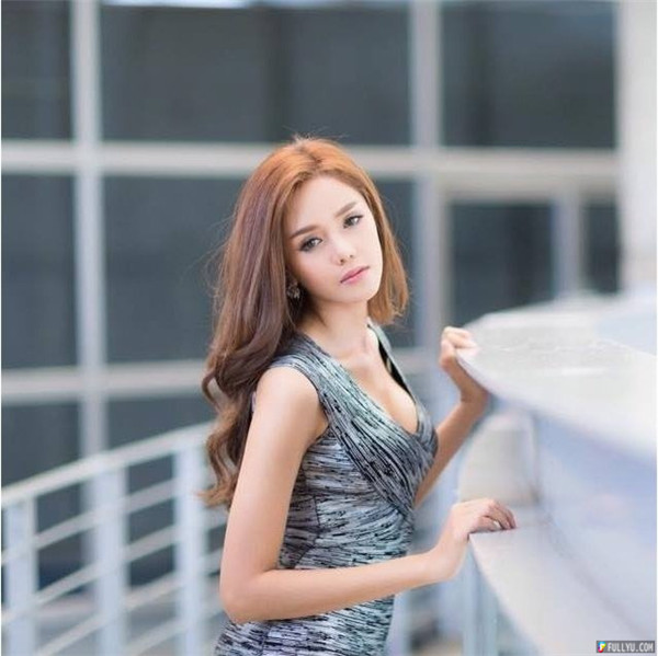 泰國整容真人秀醜女哭訴只想變正常人，改造完變「混血感天菜正妹」網友驚呆！
