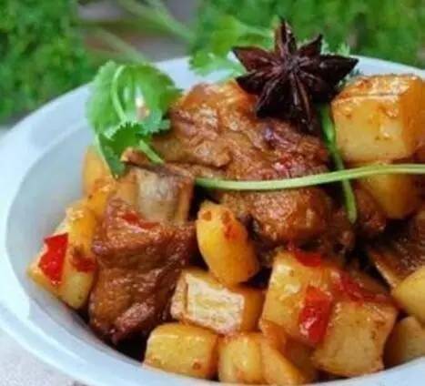 「骨質疏鬆菜譜」公開啦！原來「吃這些」能讓骨骼更加強壯！