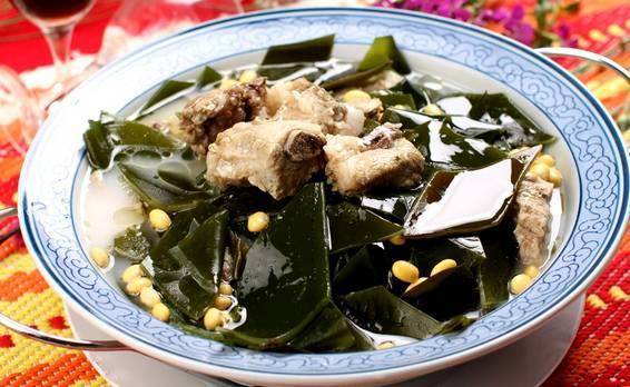 「骨質疏鬆菜譜」公開啦！原來「吃這些」能讓骨骼更加強壯！