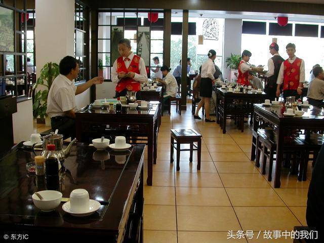 妻子不幸流產，老公天天熬排骨湯，無意看到鍋底，妻子含淚報警