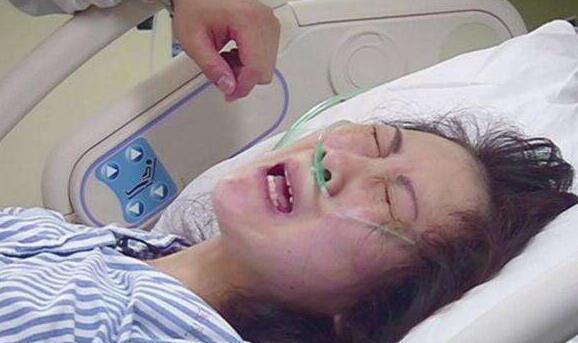 35周孕婦懷雙胞胎，在浴室被老公打至出血，醫生的話讓家人崩潰！