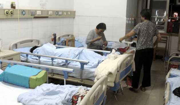 醫院中, 我打了老婆一巴掌, 我是鳳凰男, 但我也有尊嚴