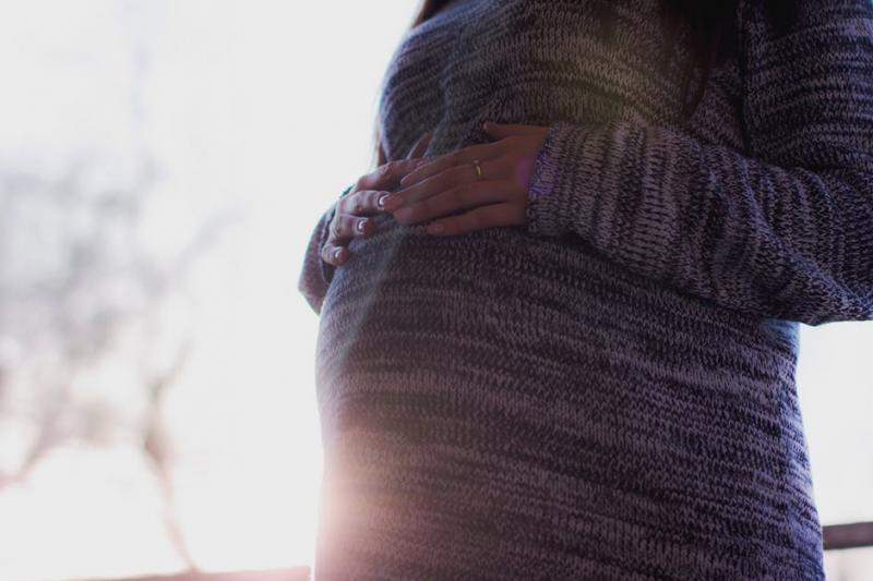 人妻遲遲不孕，到醫院檢查後被告知「你是男的」，她當場嚇傻奔潰！ 