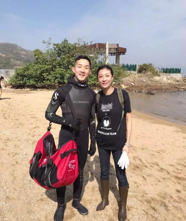 45歲吳綺莉曬霸氣美照，沒有成龍她會活得更好，但她卻感恩經歷！