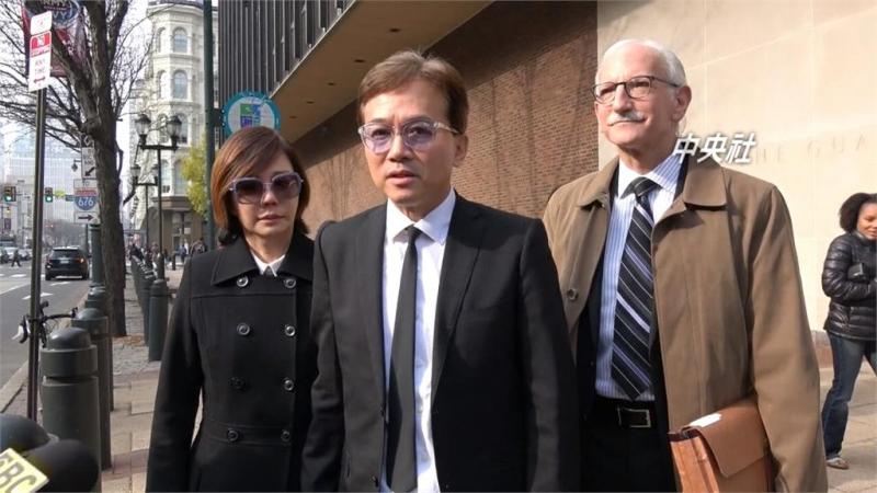 孫安佐健身「緋聞女友貼身上」曖昧放閃　甜笑轉頭「正到連他都害羞」網讚：好登對