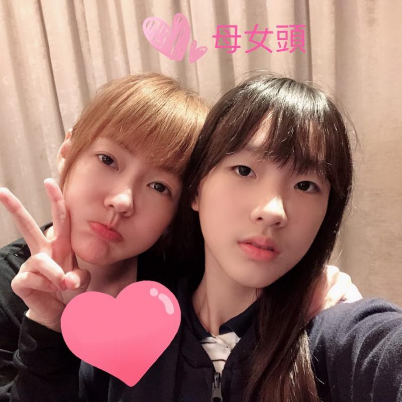 美到不可思議！小S三個女兒越大越漂亮❤個個都是高級名模臉！網民：誰還敢說她們丑？！