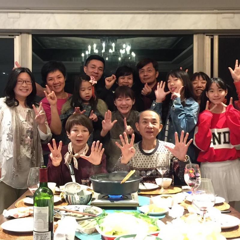 美到不可思議！小S三個女兒越大越漂亮❤個個都是高級名模臉！網民：誰還敢說她們丑？！