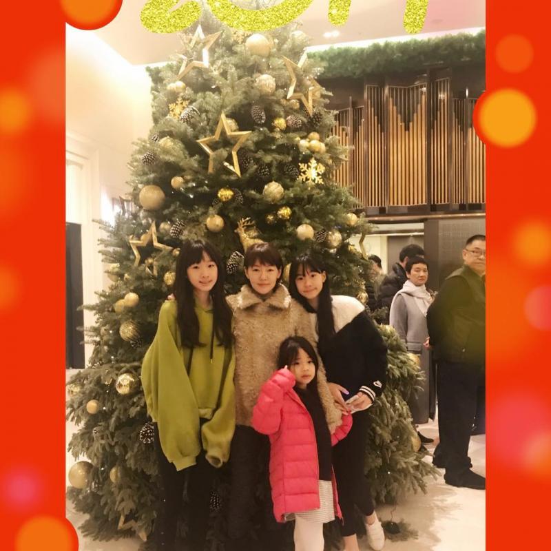 美到不可思議！小S三個女兒越大越漂亮❤個個都是高級名模臉！網民：誰還敢說她們丑？！