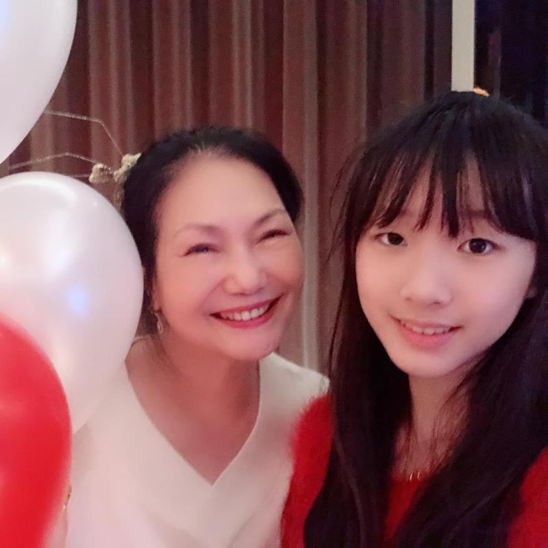 美到不可思議！小S三個女兒越大越漂亮❤個個都是高級名模臉！網民：誰還敢說她們丑？！