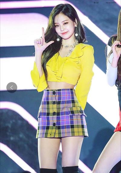 KAI二次被爆戀情，jennie一划水二戀愛，網友：現在愛豆真好做