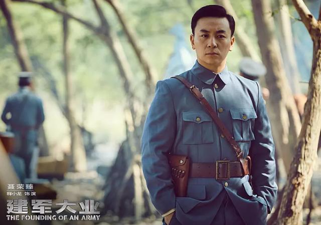 童星出道的5位華娛打星，長大後2人成了影帝，1位還名震好萊塢 