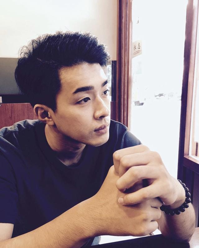 龍套黃耀煌終因《大帥哥》受關注，直言不介意為張衛健演路人 