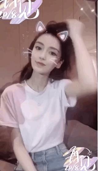 寶寶唱歌跑調，小海綿奶聲稱讚：媽媽最美麗，萌化了 
