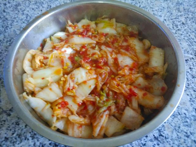 懶人版辣白菜做法，婆婆用了幾十年的老方子，簡單快速，酸辣爽脆，十分開胃！