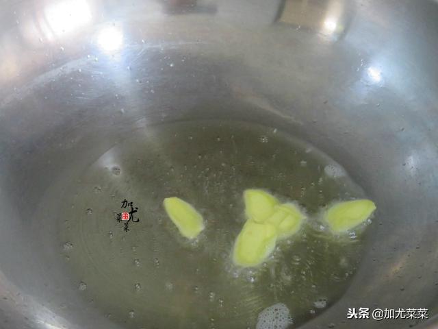 廣東媳婦教你醬油雞正宗做法，半碗醬油搞定，皮香肉滑，簡單易學