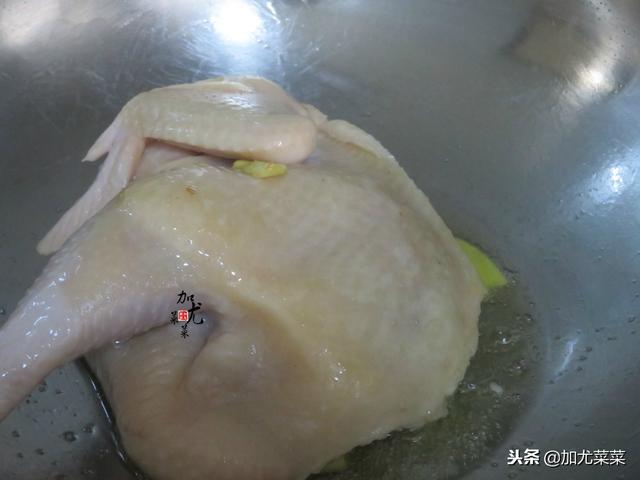 廣東媳婦教你醬油雞正宗做法，半碗醬油搞定，皮香肉滑，簡單易學