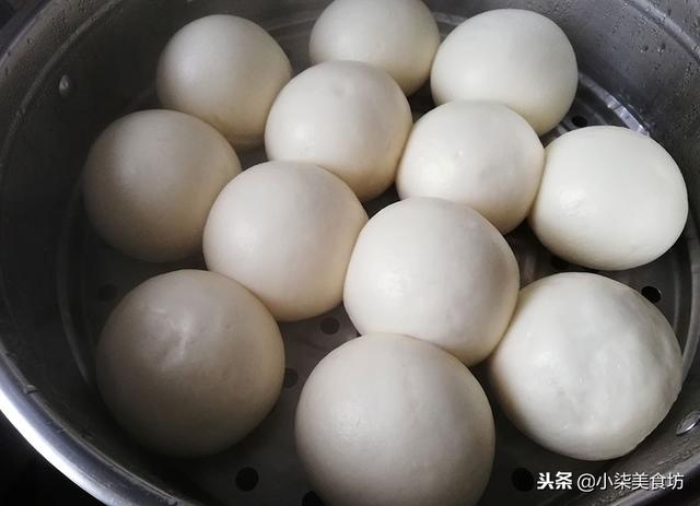 教你做手工饅頭，掌握了2個訣竅，不塌陷，不變形，暄軟有嚼勁
