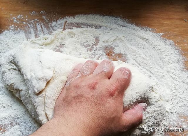教你做手工饅頭，掌握了2個訣竅，不塌陷，不變形，暄軟有嚼勁