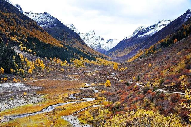 四姑娘山旁風景，景色不輸九寨溝、稻城亞丁！美醉成仙，未商業化