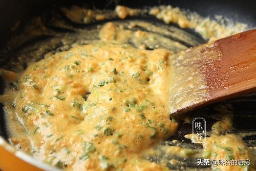 雞翅換個花樣，加它這樣炒，外焦里嫩，噴香下飯，上桌就搶光