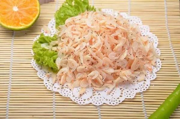 煮麵不是「糊了」就是「沒熟」？只要在水裡加一點， 好吃到一端出來就搶光