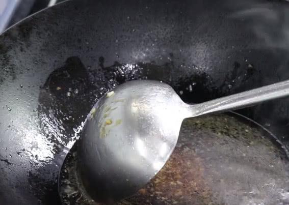 豆腐別再紅燒了，試試這種做法，一頓能吃個2斤，味道鮮美還簡單