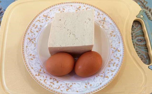 豆腐這樣做，實在太香了，簡單營養，特下飯，比吃大魚大肉還過癮