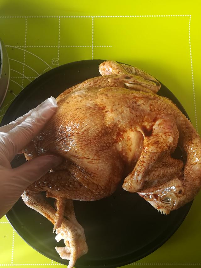 教你在家不用一滴水學會用電飯煲燜雞，外酥里嫩，香氣撲鼻