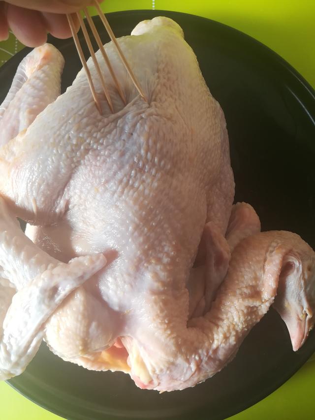 教你在家不用一滴水學會用電飯煲燜雞，外酥里嫩，香氣撲鼻