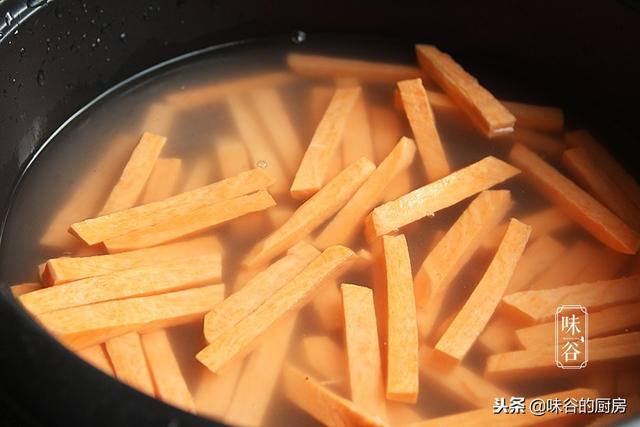 告訴你一個紅薯的新吃法，香甜軟糯味道好，好吃過薯條，快試試